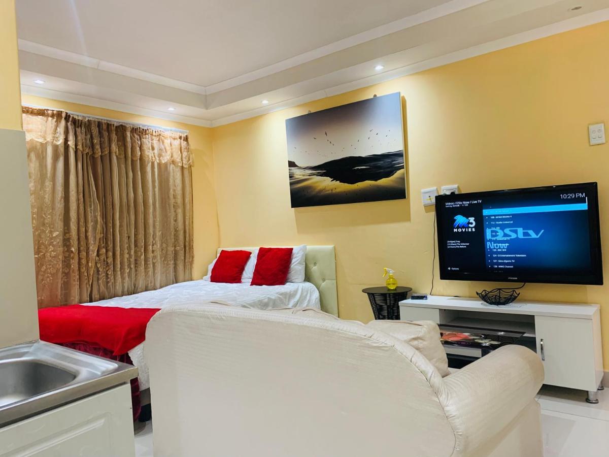 Mowetu Guest House Cape Town Exterior photo